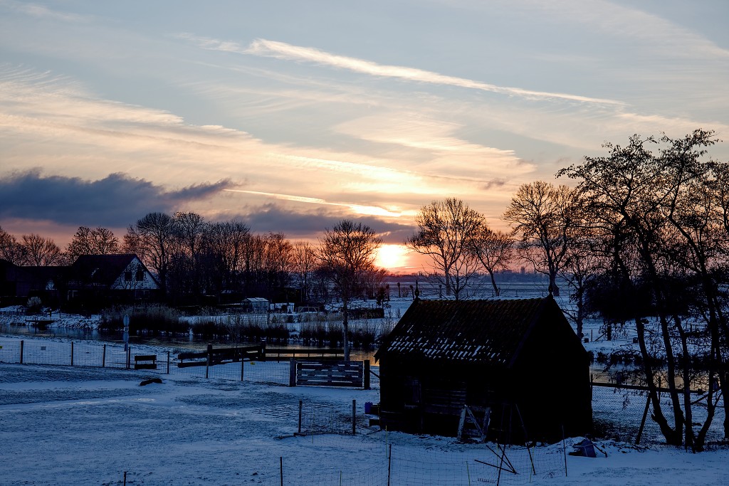 Zonsondergang zonsopkomst zonsopgang weer rijzende zon hdr avondschemering ochtendschemering horizon ochtend avond avondrood morgenrood